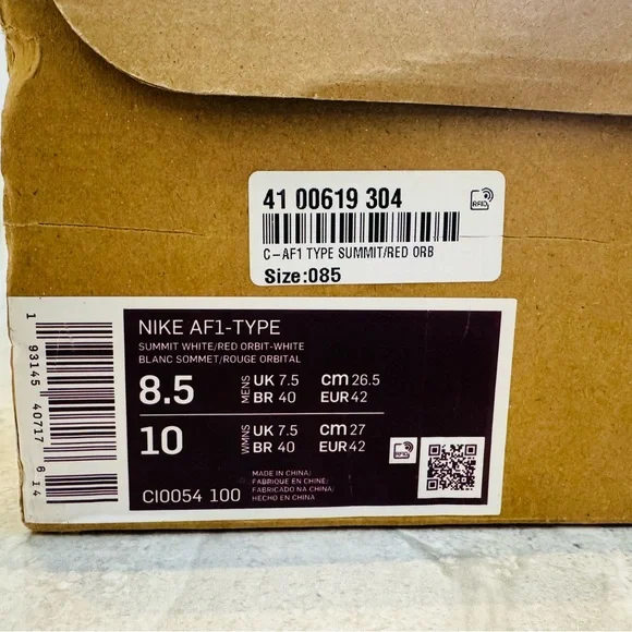 Nike Women's AF1 Sneakers - Picture 8 of 8